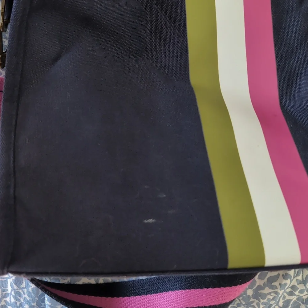 Bagging Rights Large Tote - Picture 5 of 8